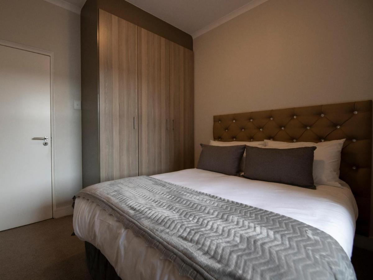 Zwelakho Furnished Apartments The Cube Йоганнесбурґ Екстер'єр фото