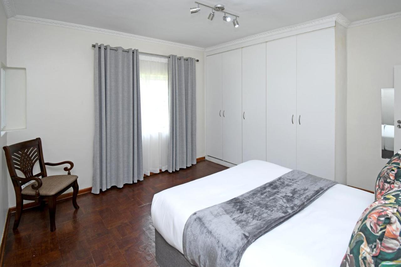 Zwelakho Furnished Apartments The Cube Йоганнесбурґ Екстер'єр фото