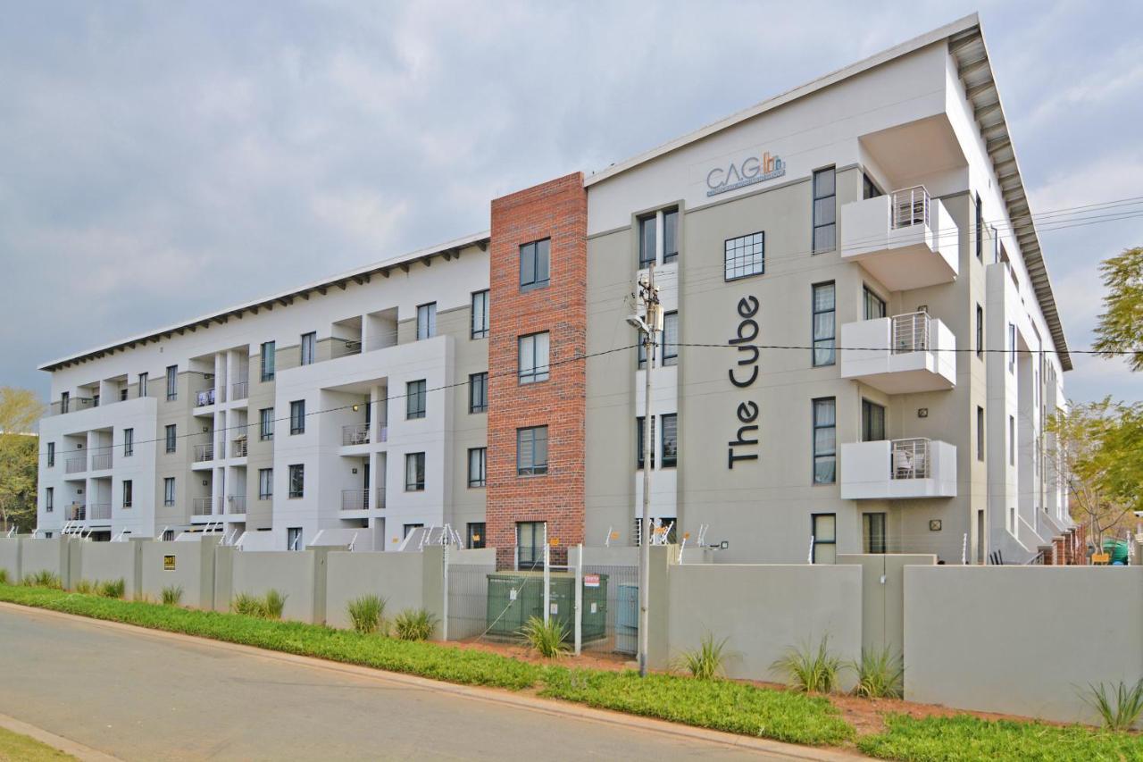 Zwelakho Furnished Apartments The Cube Йоганнесбурґ Екстер'єр фото