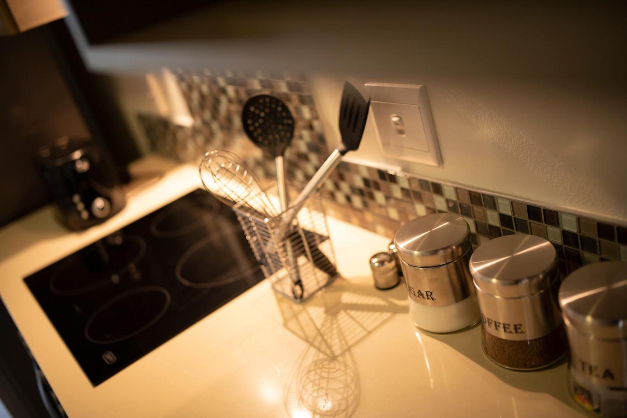 Zwelakho Furnished Apartments The Cube Йоганнесбурґ Екстер'єр фото